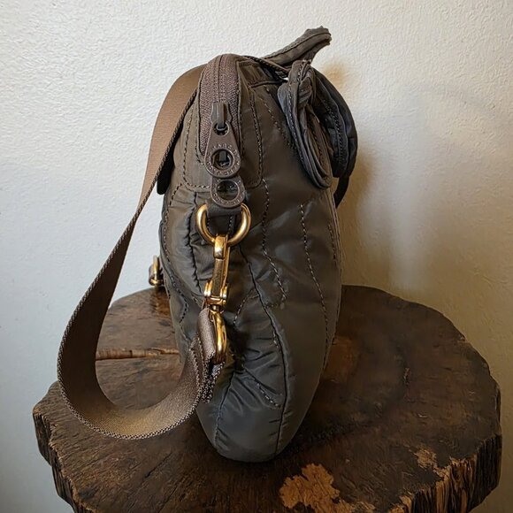 Marc by Marc Jacobs Quilted Nylon Laptop Bag Taupe Gray Gold Hardware Crossbody - Picture 14 of 16